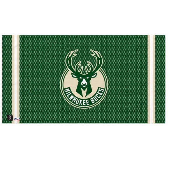 Slowtide Milwaukee Bucks Quick Drying Travel Towel - Picture 1 of 3